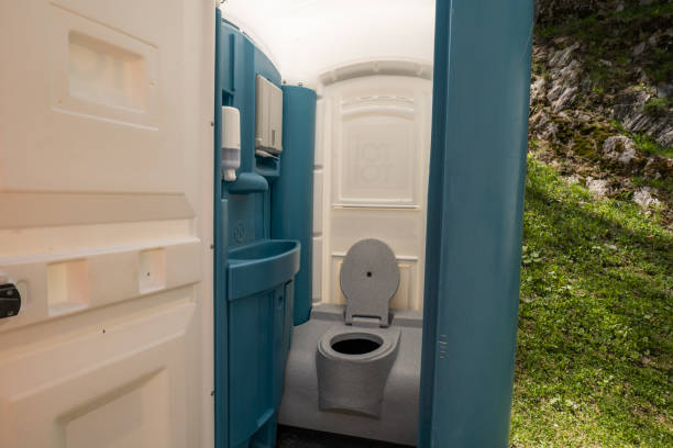 Best Best portable toilet rental  in Westland, MI